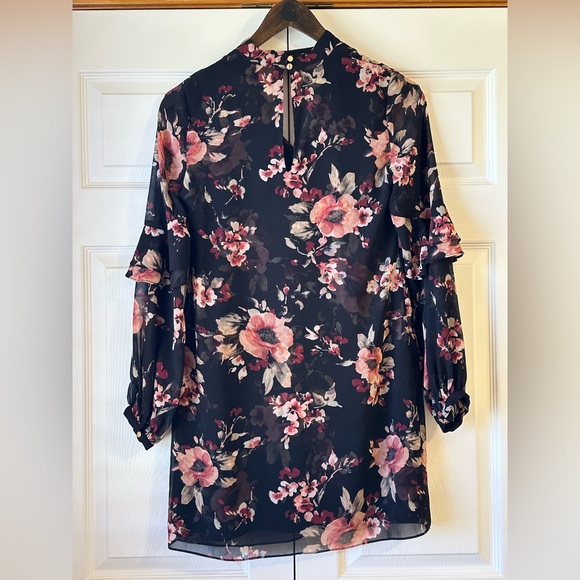 Floral Long Sleeve Dress - Picture 2 of 5